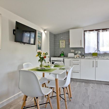 The Cabin At Hillhead Farm St Columb Major ภายนอก รูปภาพ