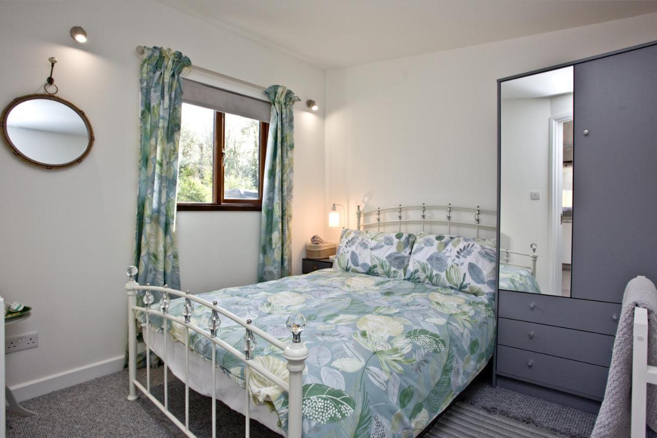The Cabin At Hillhead Farm St Columb Major ภายนอก รูปภาพ