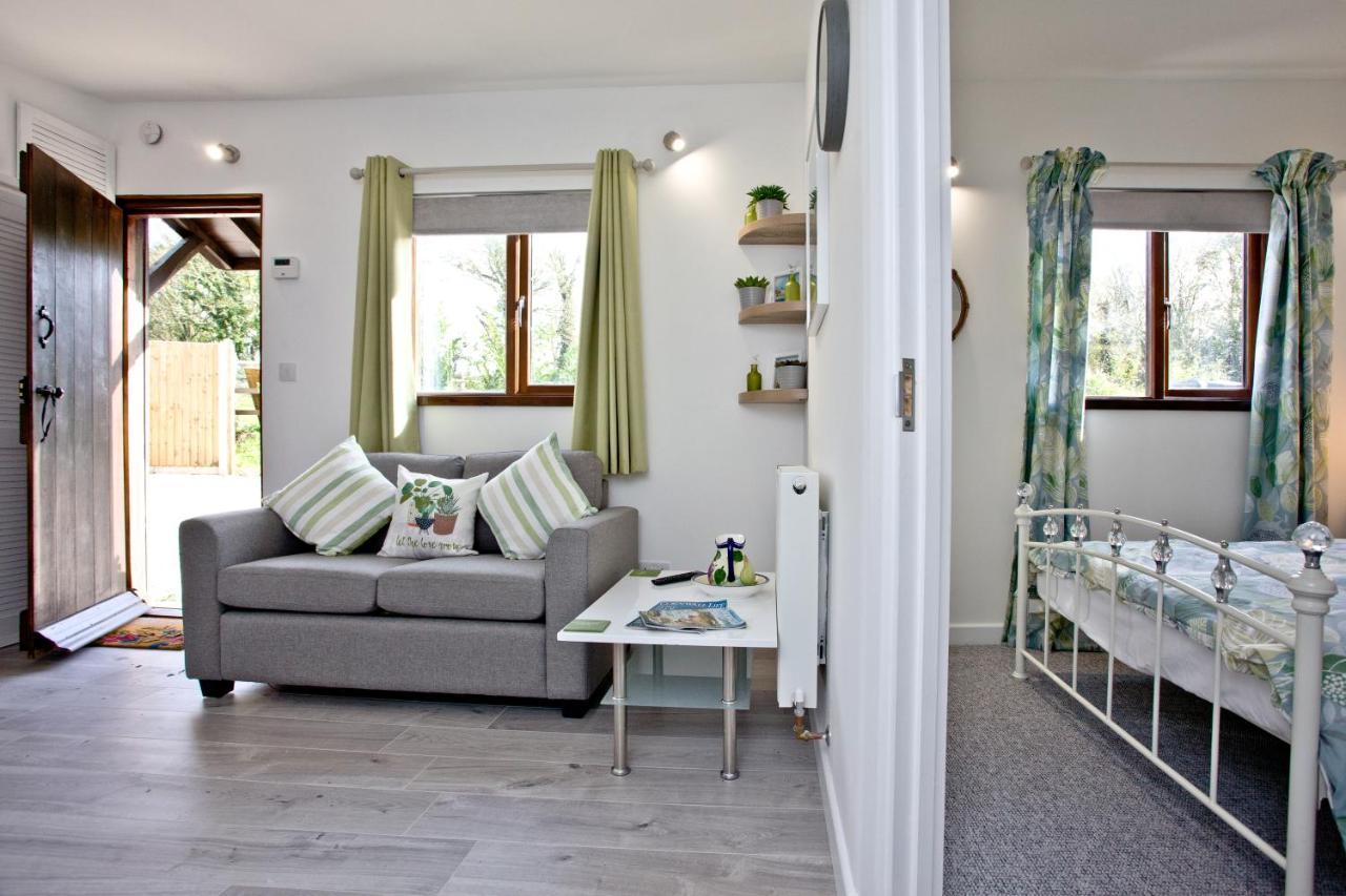 The Cabin At Hillhead Farm St Columb Major ภายนอก รูปภาพ